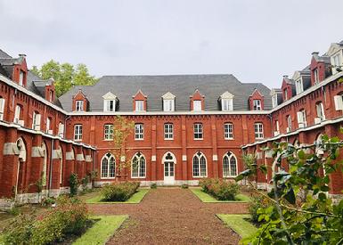 Lycée Thérèse d'Avilla in Lille