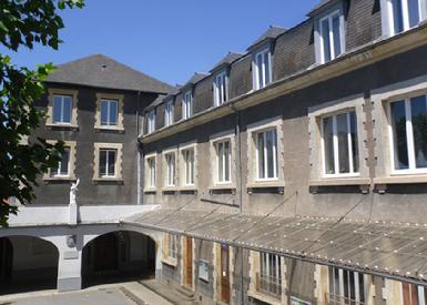 Lycée Jeanne d'Arc in Tarbes